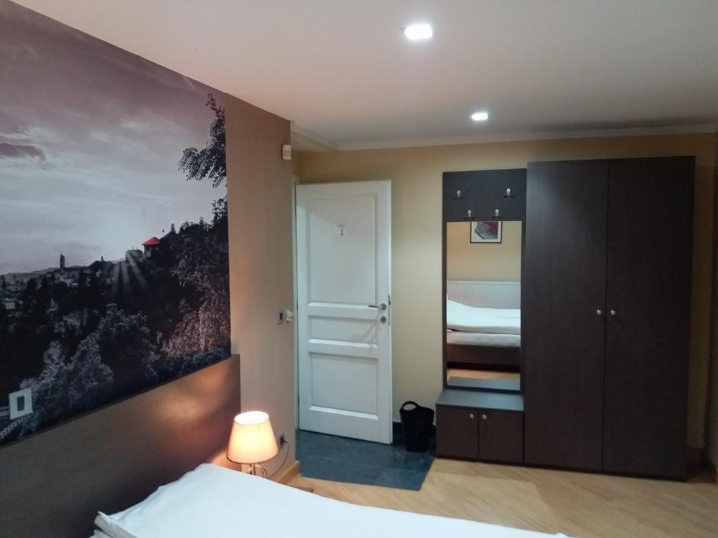 Hotel Vila Hayat サラエヴォ エクステリア 写真