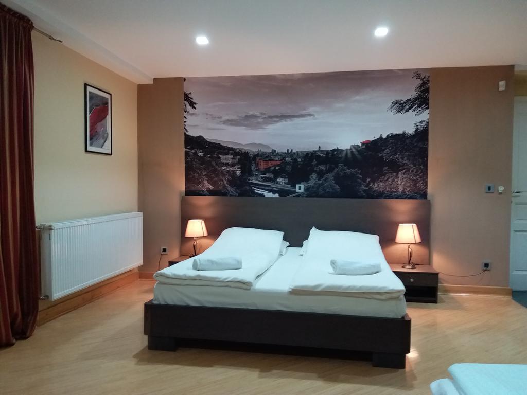 Hotel Vila Hayat サラエヴォ エクステリア 写真