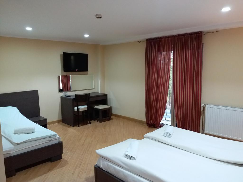 Hotel Vila Hayat サラエヴォ エクステリア 写真