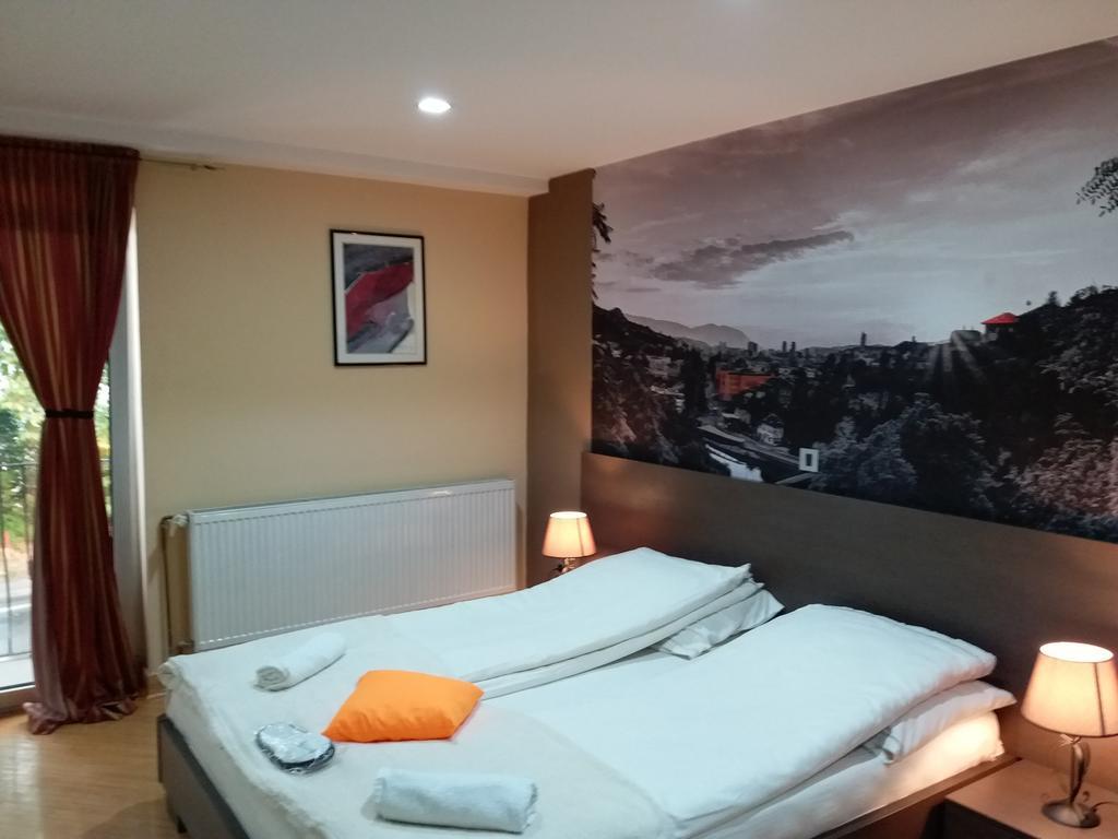Hotel Vila Hayat サラエヴォ エクステリア 写真