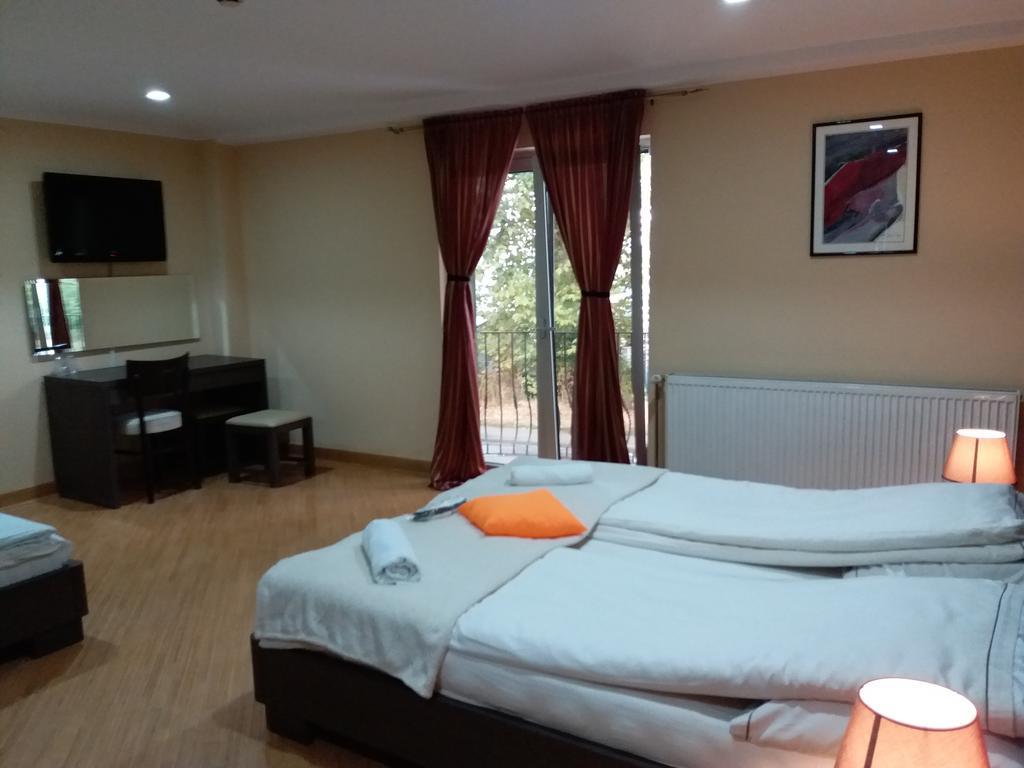 Hotel Vila Hayat サラエヴォ エクステリア 写真
