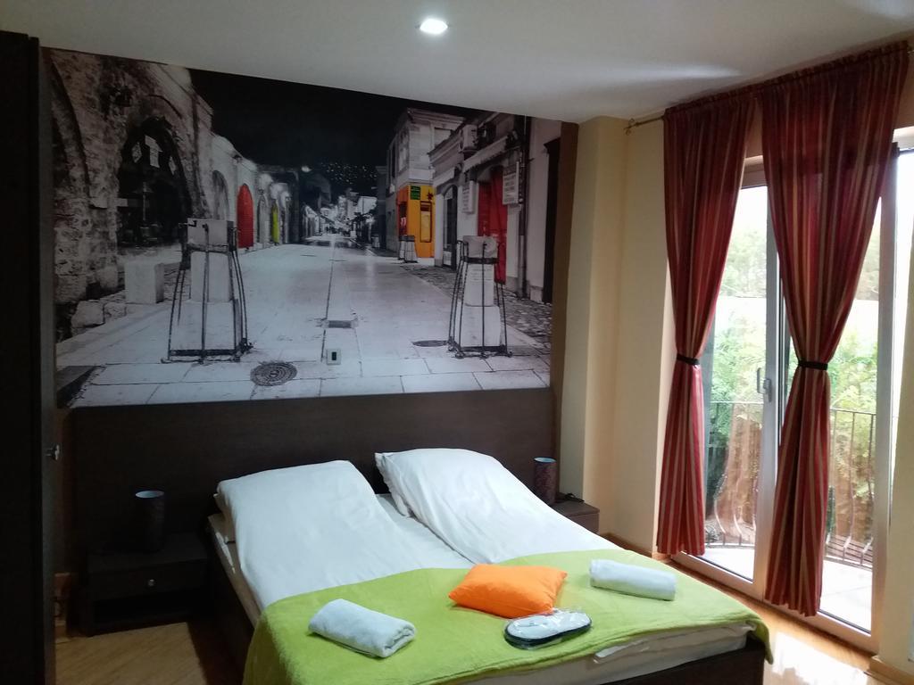 Hotel Vila Hayat サラエヴォ エクステリア 写真